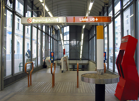 U6 Dresdner Straße