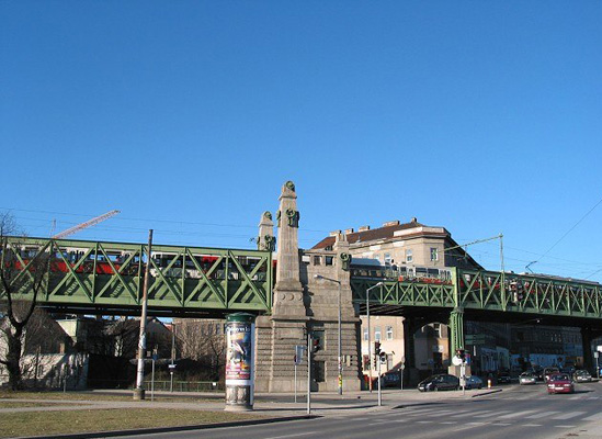 U6 Längenfeldgasse > Gumpendorfer Straße