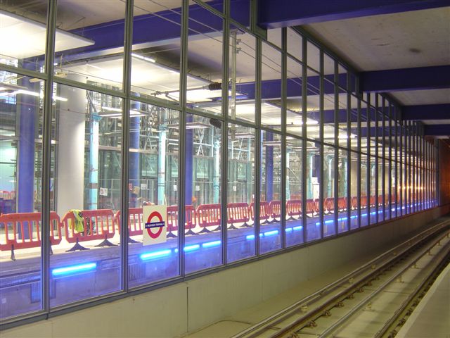 Piccadilly Line Heathrow Terminal 5 © B. Hardy